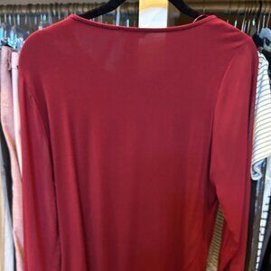 Vince Camuto size M burgundy blouse